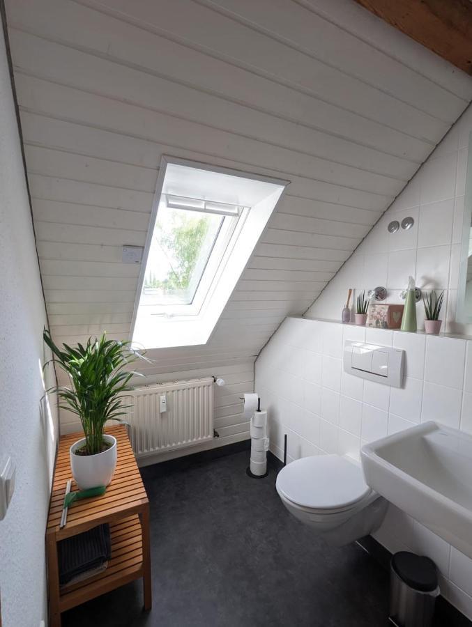 Helles Dachgeschoss-Appartement Krefeld Ngoại thất bức ảnh